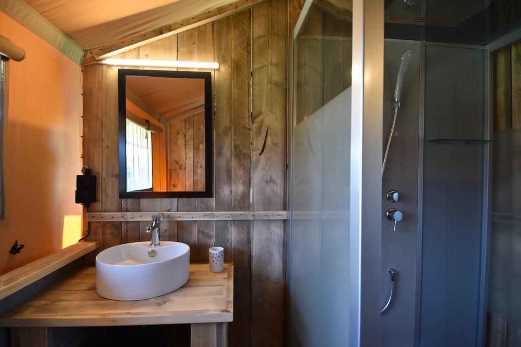 Отель Glamping Aan De Vleterbeke Vleteren Экстерьер фото